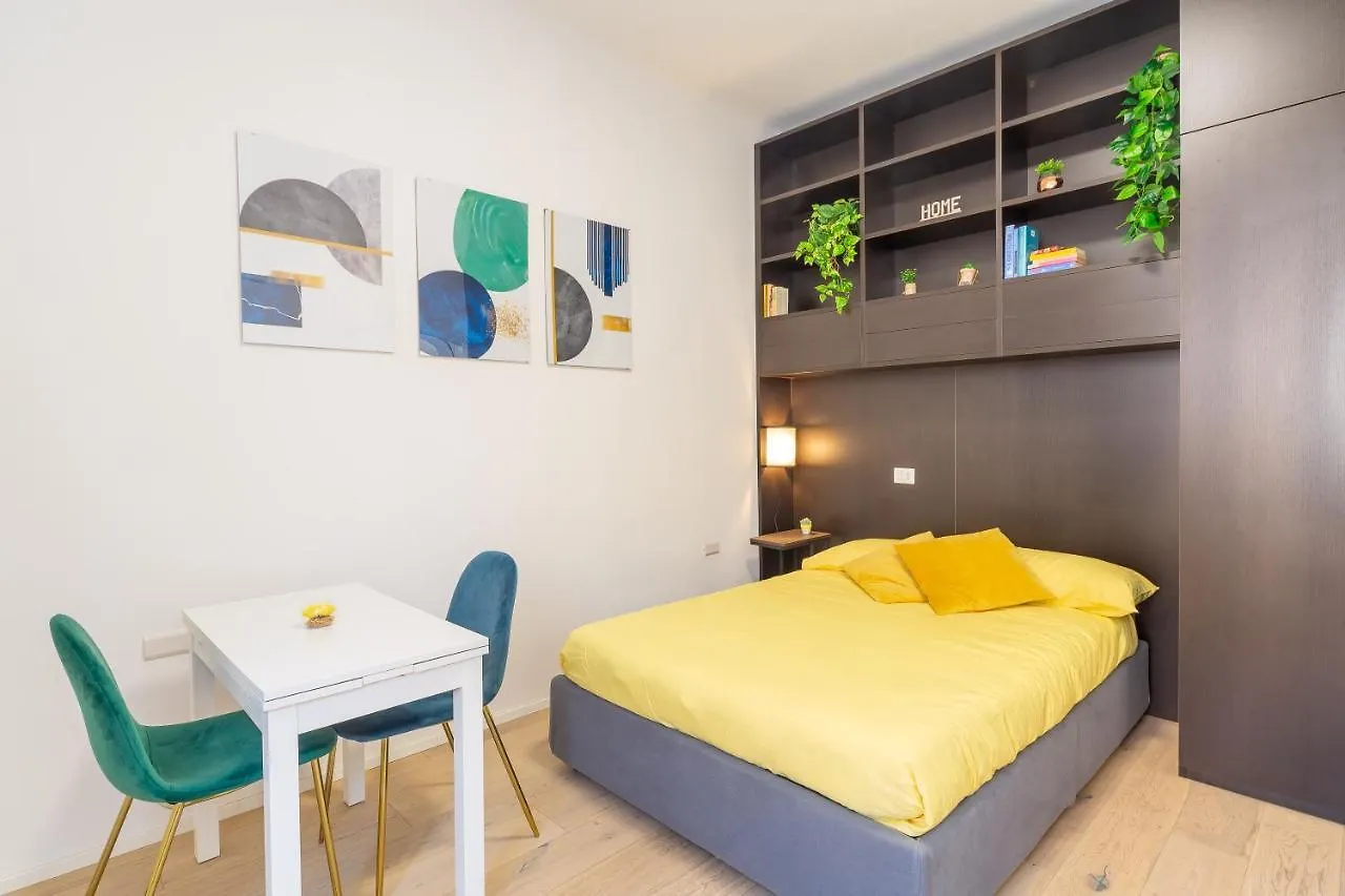 Marghera Suite Duomo 10Min, Fast Wifi & Metro Milan